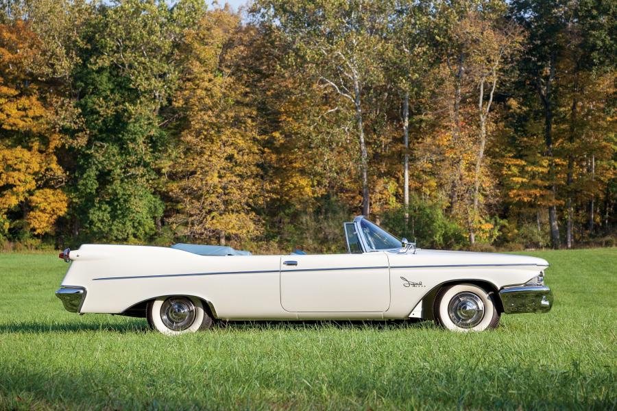  Imperial Crown Convertible (PY1-M 925) 1960 года  (фото 14 из 20)
